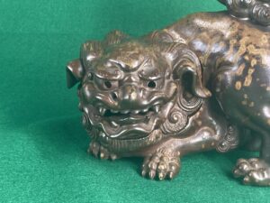 獅子香炉 顔