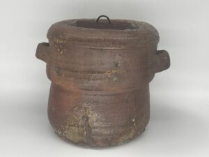 古備前　矢筈口耳付水指