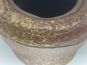 古備前　矢筈口耳付水指