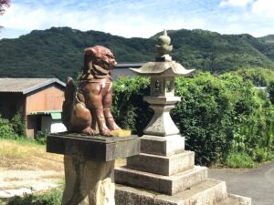 於奠神社　狛犬