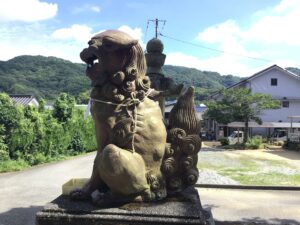 於奠神社　狛犬