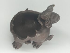 天拝獅子香炉 金重陶陽造