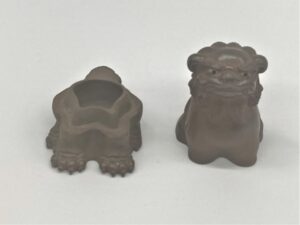 獅子香盒　金重陶陽造