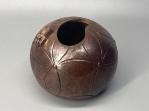 玉獅子香炉　真殿左鶴作